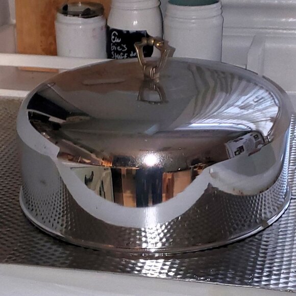 Vintage Silver Cake Plate Dome in excellent condition, with gold tone handle - Picture 1 of 5